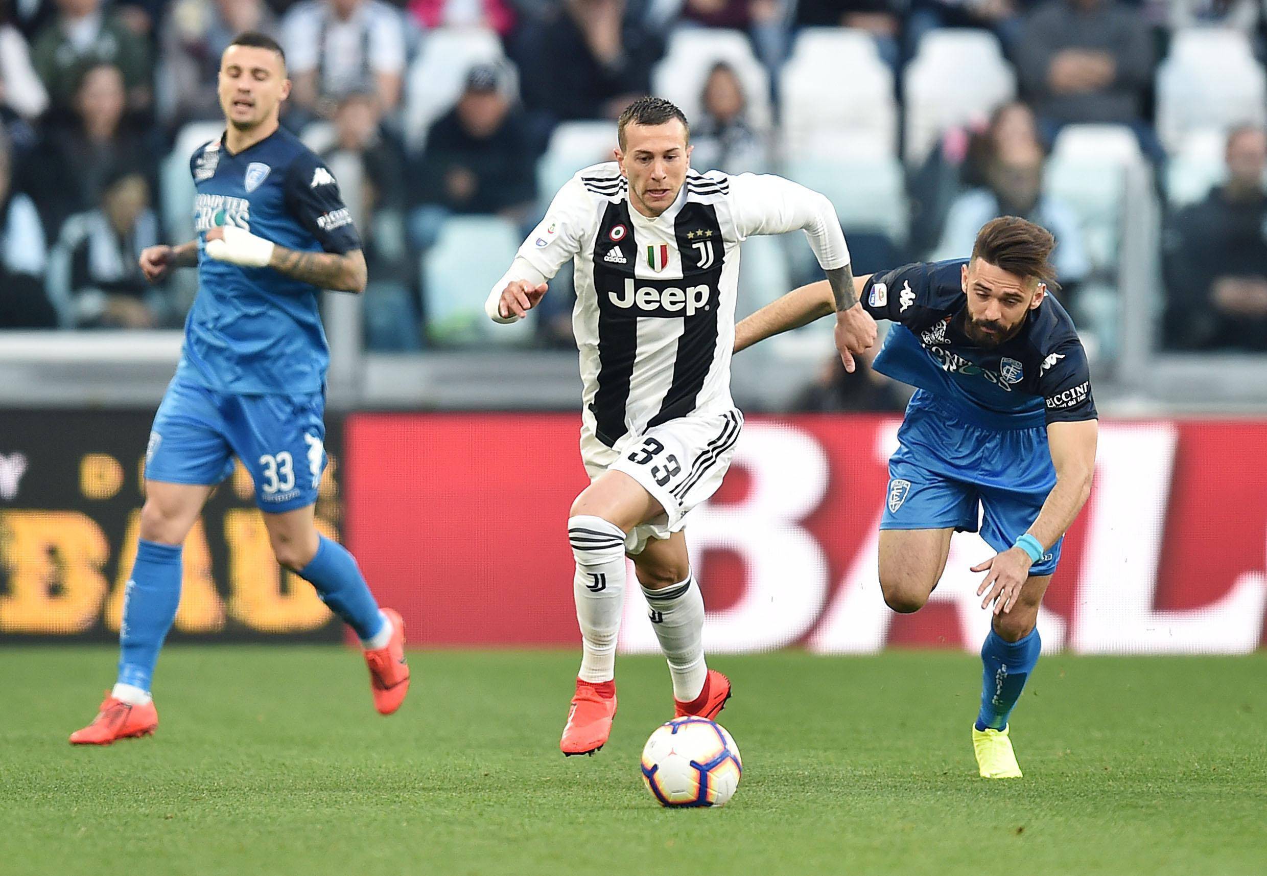 STAR SPORTS下载关于意大利杯倒计时，洛杉矶湖人赛后再遭质疑，细节引发关注，态度坚定，控场能力受关注的信息