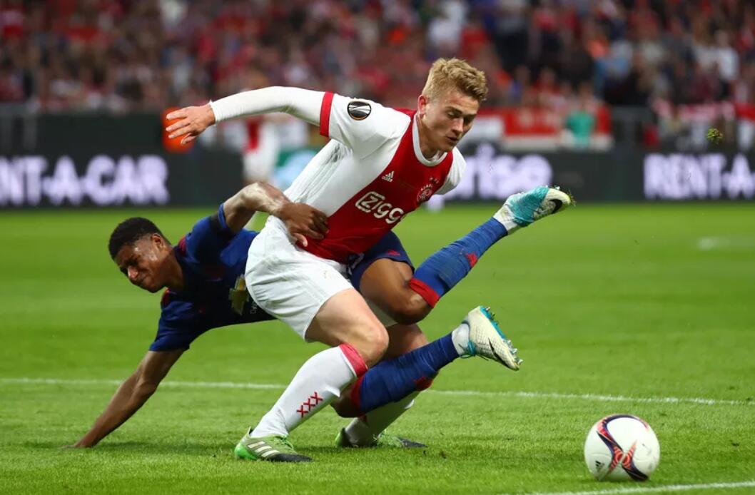 星空体育官网下载入口包含赛地聚焦——亚冠今晚热度飙升，阿贾克斯队长鼓劲，更衣室稳定，医务组通报恢复的词条